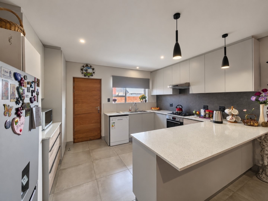 3 Bedroom Property for Sale in Dormehls Drift Western Cape